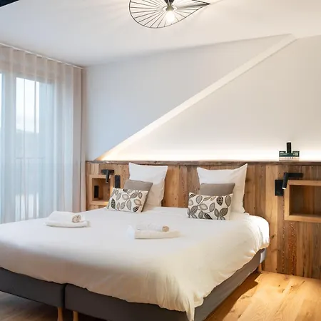 Logis La Hotel 3*