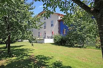 Hotel Logis La Résidence Le Val-dʼAjol