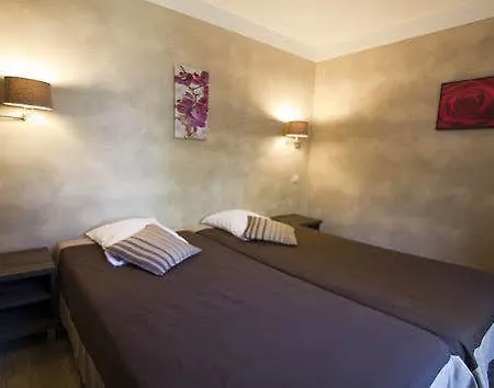 Logis La Résidence Hotel