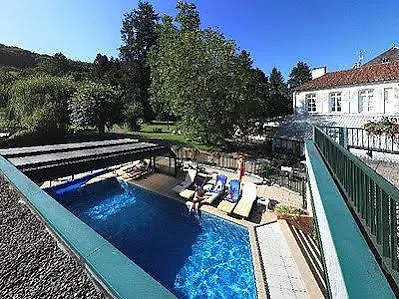 Hotel Logis La Résidence Le Val-dʼAjol