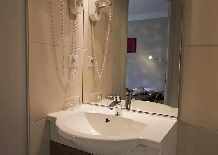 Logis La Hotel Le Val-dʼAjol